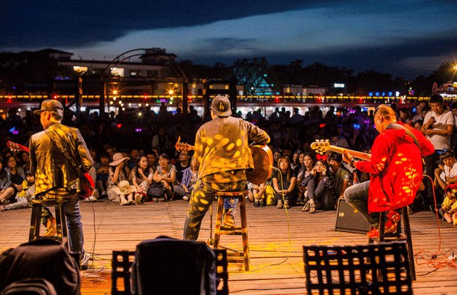 1739238956498568.gif 【碧螺塔海上酒吧公園】(含門票50元.gif